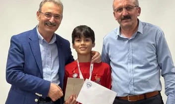 Minik şampiyon için onur programı