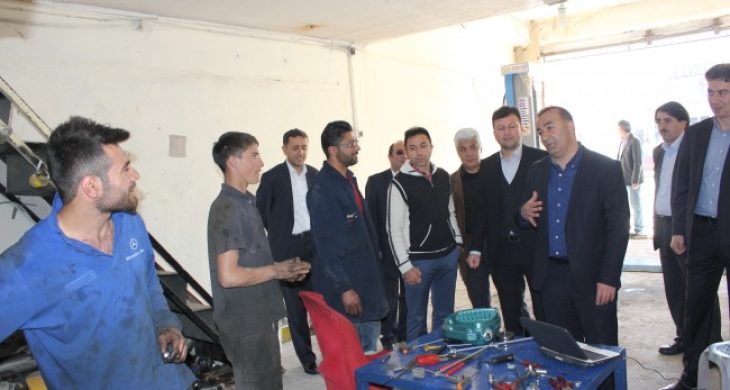 ‘Sizlerle istişare yaparak doğru zamanda doğru adımlar atacağız’