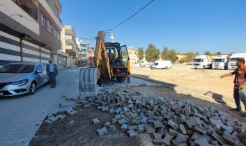 Eyyübiye’de gece gündüz yol çalışması