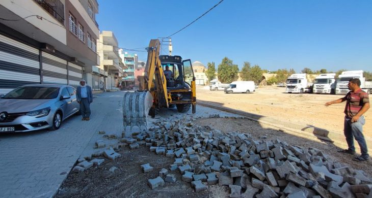 Eyyübiye’de gece gündüz yol çalışması