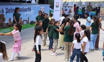 Şanlıurfa Büyükşehir’den çocuklara sanat ve eğlence dolu şenlik