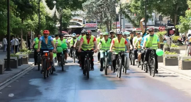 Şanlıurfa’da sağlıklı yaşam için pedal çevirdiler