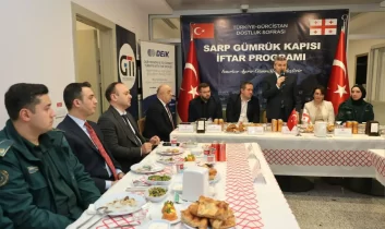 Sarp Sınır Kapısı’nda Türkiye–Gürcistan dostluk sofrası