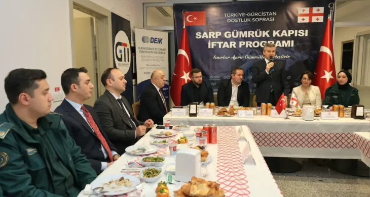 Sarp Sınır Kapısı’nda Türkiye–Gürcistan dostluk sofrası