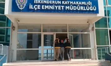 İskenderun’da satırlı saldırı: 3 kişi yaralandı