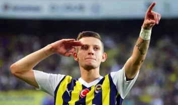 Szymanski parladı: Fenerbahçe hazırlık maçında Portimonense’yi mağlup etti
