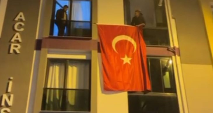 Şehit Hamdi Armağan Kaplan’ın baba ocağına Türk bayrağı asıldı