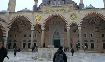 Ramazan Bayramı namaz saatleri belli oldu: İl il saatler açıklandı