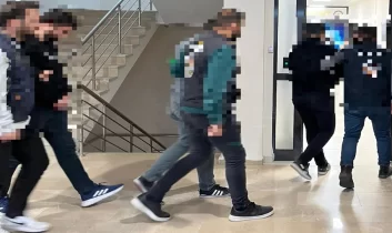 Serik’te dolandırıcılık operasyonu: 4 gözaltı