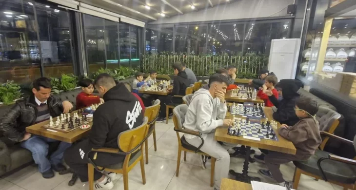 Serik’te Ramazan gecelerinde satranç heyecanı