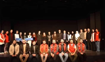 Şiirin kalbi Erzurum’da attı: Genç yetenekler zirveye yarıştı