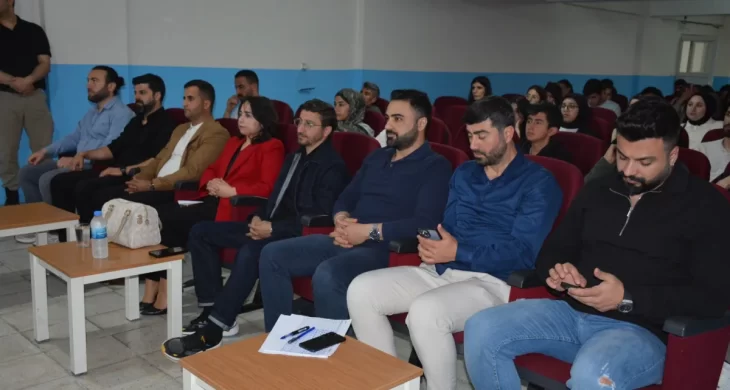 Silopi’de üniversite öğrencilerine dijital suçlar eğitimi verildi