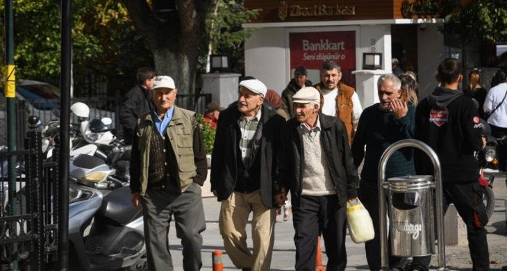 Sındırgı’da deprem sonrası yaşam normale dönüyor