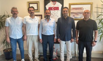 Sivas Belediye Spor’dan TFF’ye kritik ziyaret!