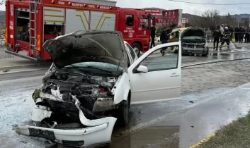 Sivas’ta korkutan kaza: 4’ü futbolcu 6 yaralı