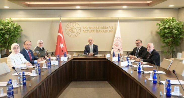 Çocukların Dijital Hakları Sosyal Medya’da Korunacak