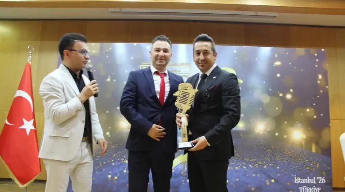 Spor yorumcusu Bahadır Bulut’a Uluslararası Radyocular Birliği’nden ödül