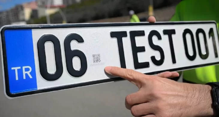 Standartlara uymayan plakalara ücretsiz yenileme düzenlemesi