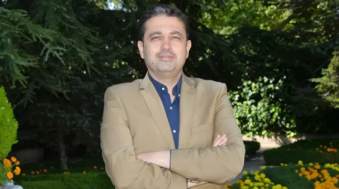 Star gazetesi yazarı TİMBİR başkan vekili Cüneyd Altıparmak’tan internet uyarısı