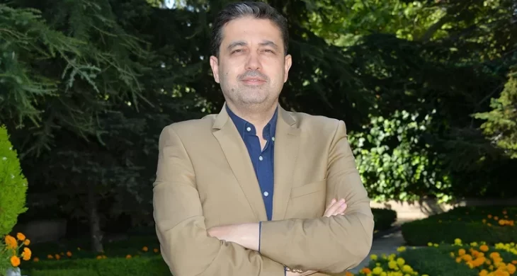 Star gazetesi yazarı TİMBİR başkan vekili Cüneyd Altıparmak’tan internet uyarısı