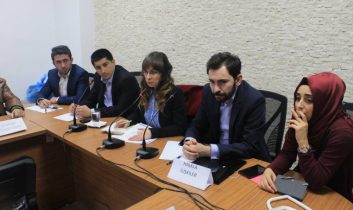 “Gençlerin Siyasete Bakışı”