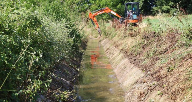 Sulama kanallarında hummalı temizlik