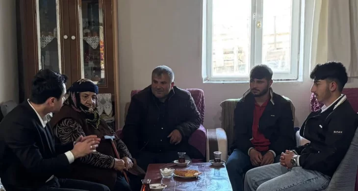 Susuz Kaymakamı Tutal’dan şehit ailesine bayram ziyareti