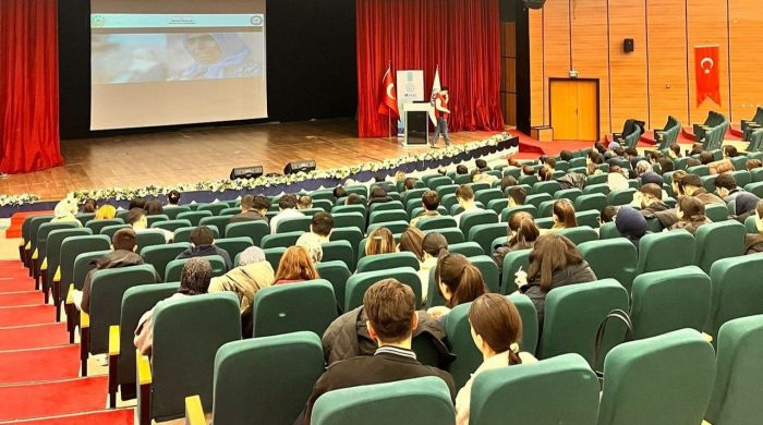 Kars Emniyeti’nden 2 bin 300 üniversite öğrencisine terörle mücadele eğitimi