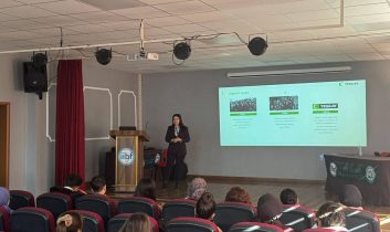 Yeşilay’dan geleceğin sosyal hizmet uzmanlarına ‘Bağımlılıkla Mücadele’ eğitimi