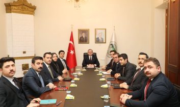 Kars’ta Kaymakamlar Toplantısında ilçelerde yürütülen kamu hizmetleri, masaya yatırıldı