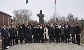 Kars’ta Haydar Aliyev vefatının 22. yılında anıldı