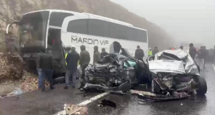 TAG Otoyolu’nda zincirleme kaza: 2 ölü, 10 yaralı