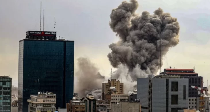 Tahran’da savaşın bilançosu ağırlaşıyor: Yüzlerce kişi öldü