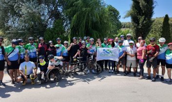 Kocaeli Büyükşehir, engelsiz pedalları buluşturdu; Tandem bisikletlerle umuda pedal çevirdiler