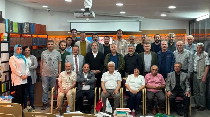 Tarihçi, Yazar İbrahim Hakkı Konyalı, Türkiye Yazarlar Birliği (TYB) Konya şubesinde anıldı