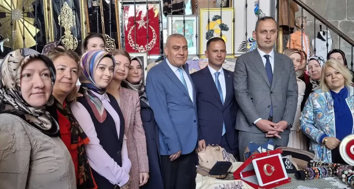 Tarihin gölgesinde sanatın ışığı: Çifte Minareli Medrese’de sergi