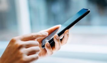 Güney Kore’de okullarda cep telefonu yasaklandı