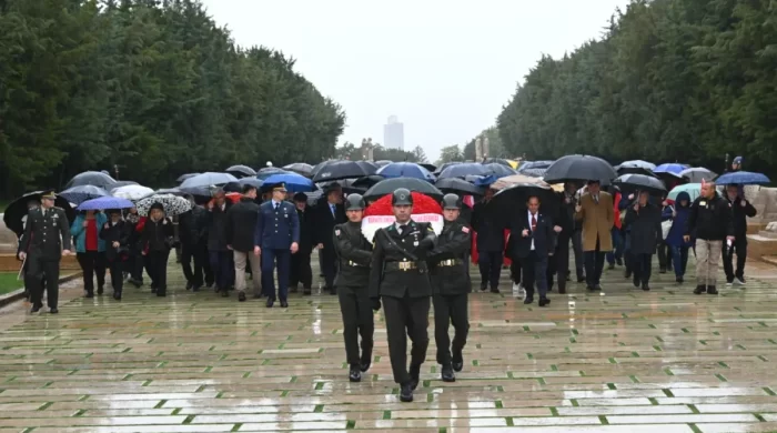 TEMAD’dan 17 Ekim Dünya Astsubaylar Günü dolayısıyla Anıtkabir’e ziyaret