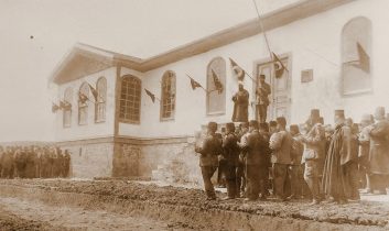 Çaycuma’da Yüzbaşı Cevat Rıfat’ın 1922 tarihli Osmanlıca kitabesi bulundu