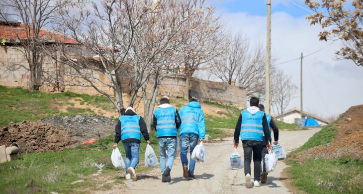 Dinçer, tahinli pideyi bu ramazanda da sofralara taşıyor