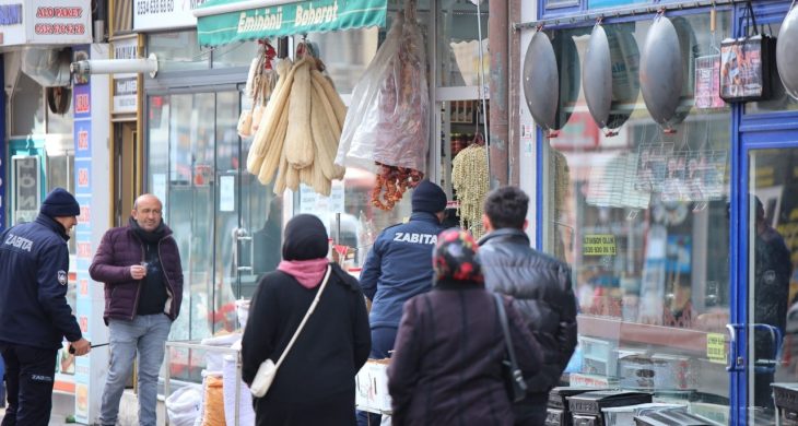 Zabıta Ekipleri Kaldırım İşgaline Geçit Vermiyor