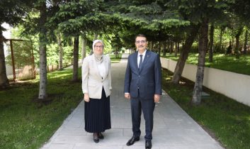 Belgin Uygur’dan Balıkesir’lilere Müjde