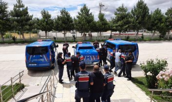 30 ayrı suctan aranan şahıslar yakalandı