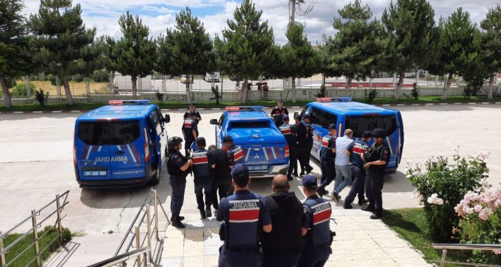 30 ayrı suctan aranan şahıslar yakalandı