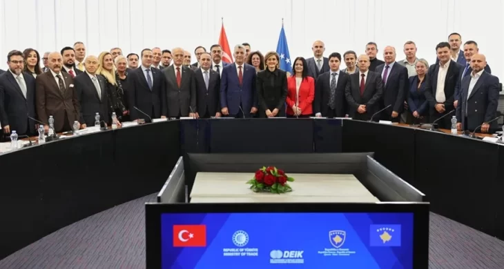 Ticaret Bakanı Bolat, Kosova’da