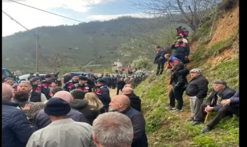 Tirebolu Sekü köyünde sondaj makinesi sahaya girdi