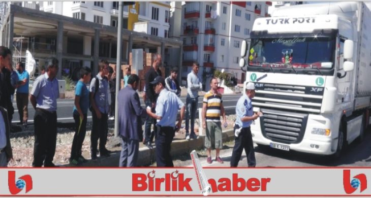 TIR’ın çarptığı yaya ağır yaralandı