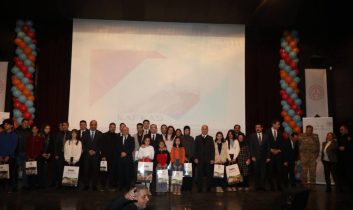 Kars’ta KAFKAS projesi kapsamında çok kitap okuyanlar ödüllendirildi