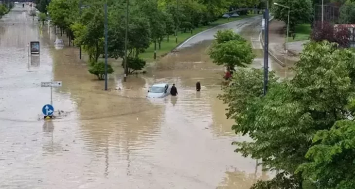 Meksika’da şiddetli yağışlar sele neden oldu: 42 ölü, 27 kayıp