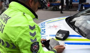 Otoyolda tehlikeli yarışa geçit yok